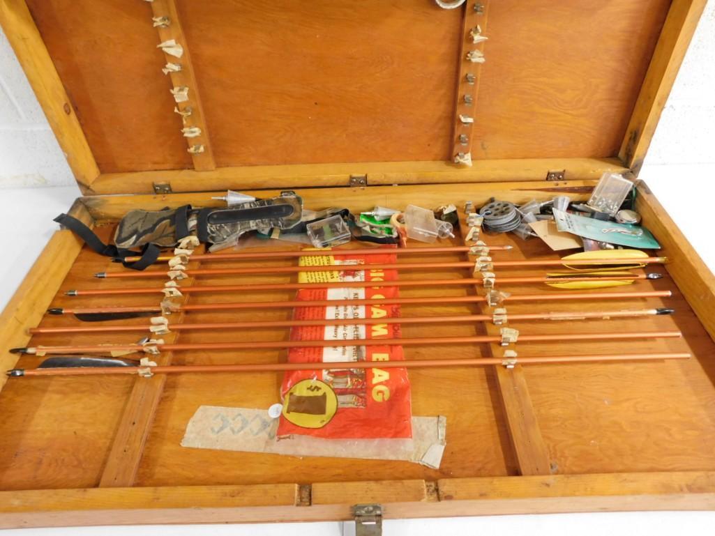 Large Vintage Archery Case with Arrows, etc.: Large Vintage Archery Case with Arrows, etc.