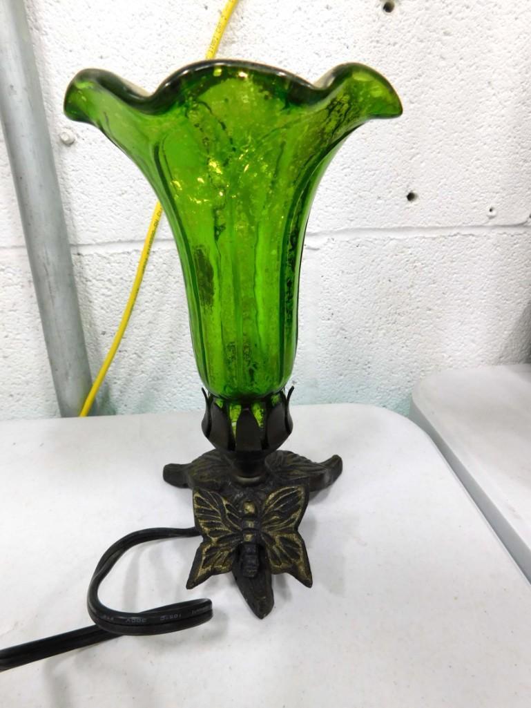 Green Glass Lily Lamp: Green Glass Lily Lamp