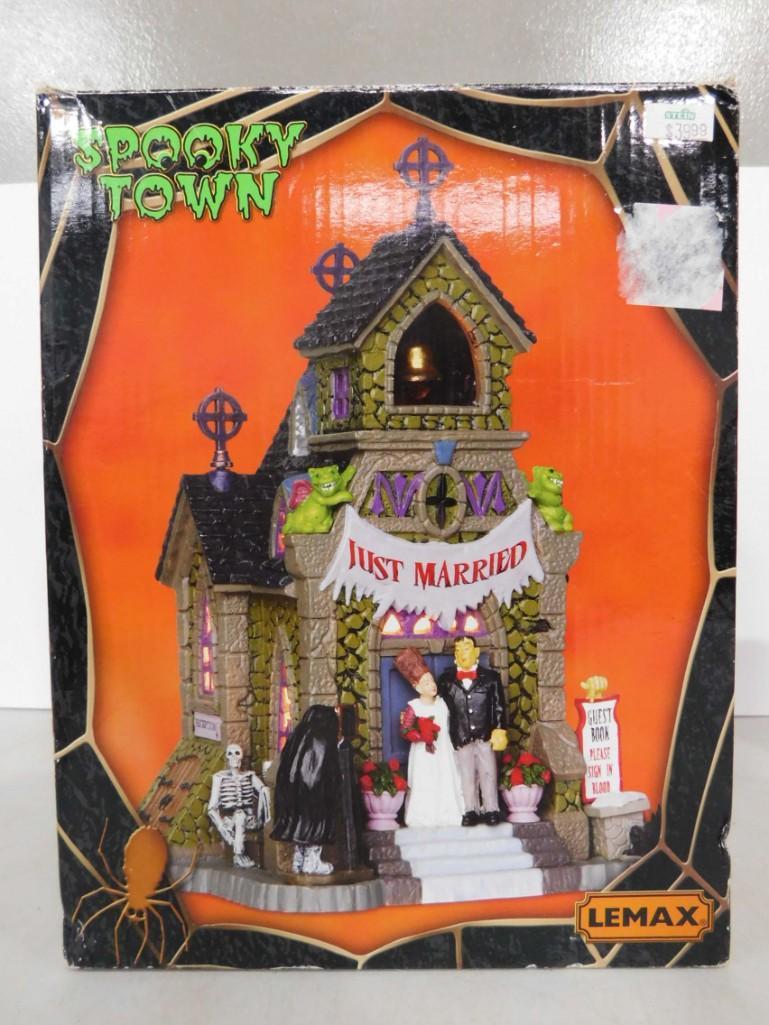 Lemax Spooky Town Frank's Big Day Just Married Halloween Village Building (1 of 3)