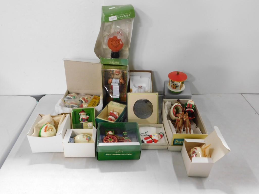 Lot of Holiday Decorations incl Christmas and Halloween (1 of 5)