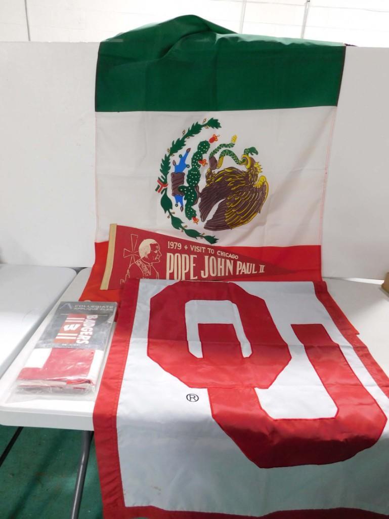 Flag and Pennant Lot incl Pope John Paul II 1979 Visit to Chicago Pennant, Wisconsin Badgers Flag,: Flag and Pennant Lot incl Pope John Paul II 1979 Visit to Chicago Pennant, Wisconsin Badgers Flag, etc