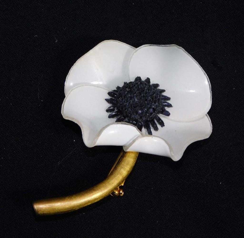 Fabrice Paris Pin or Brooch White Flower: Fabrice Paris Pin or Brooch White Flower - Approx. 2 1/4" Wide - PLEASE NOTE: any props, stands, displays, trays, and/or quarters shown in the pictures are not included with the item(s) and are sh