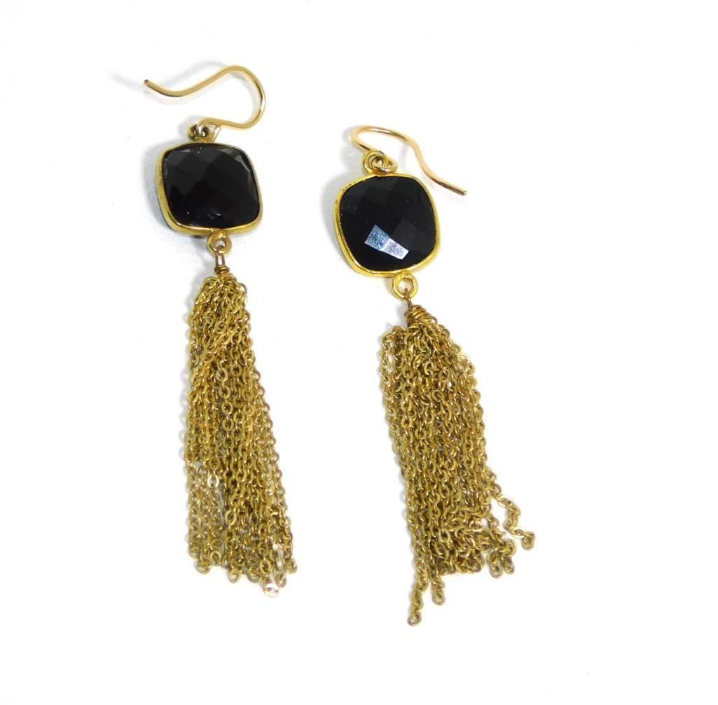14K Earrings with Dark Stone: 14K Earrings with Dark Stone - 7.4 g Tests out at 14K, but no gold mark on piece - PLEASE NOTE: any props, stands, displays, trays, and/or quarters shown in the pictures are not included with the item