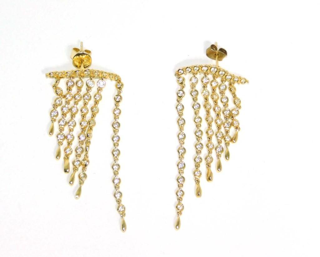 Earrings Marked .925 on the Earring Back: Earrings Marked .925 on the Earring Back PLEASE NOTE: any props, stands, displays, trays, and/or quarters shown in the pictures are not included with the item(s) and are shown for display and/or size 