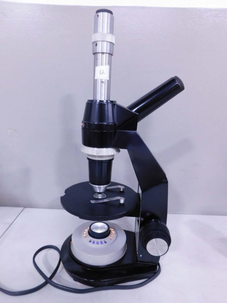 Bausch & Lomb Microscope Lights Up (1 of 7)