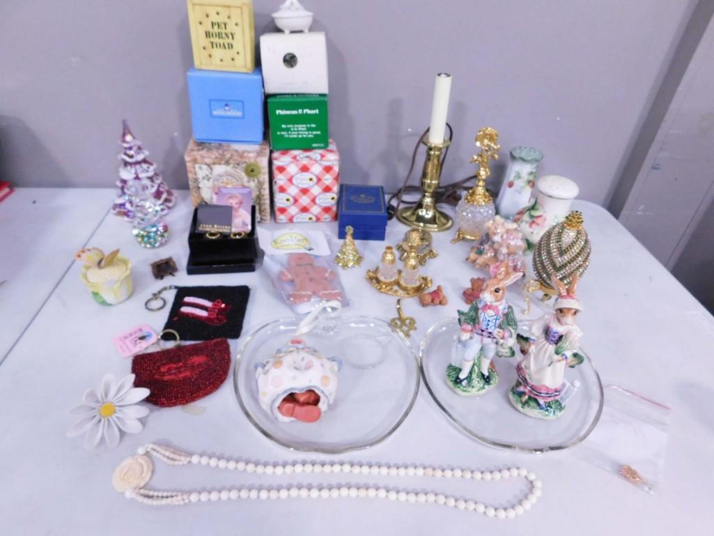 Smalls incl Fenton Glass Christmas Tree, Fitz and Floyd Bunny Salt and Pepper Shakers, Joan Rivers E (1 of 13)