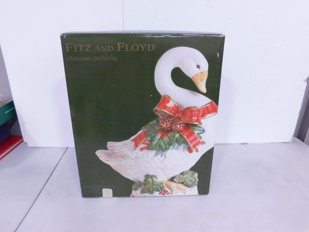 Fitz and Floyd Christmas Gathering Goose Statue in Original Box: Fitz and Floyd Christmas Gathering Goose Statue in Original Box