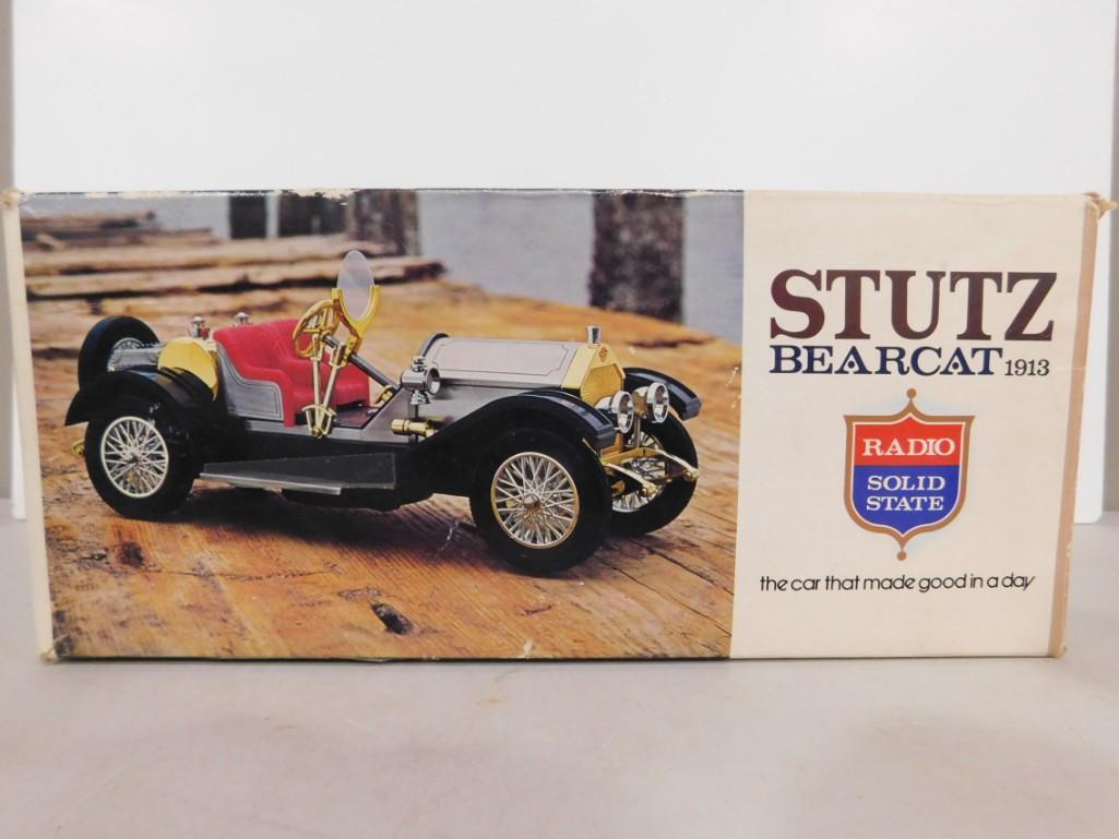 Vintage Stutz Bearcat Solid State Radio Model Car (1 of 4)