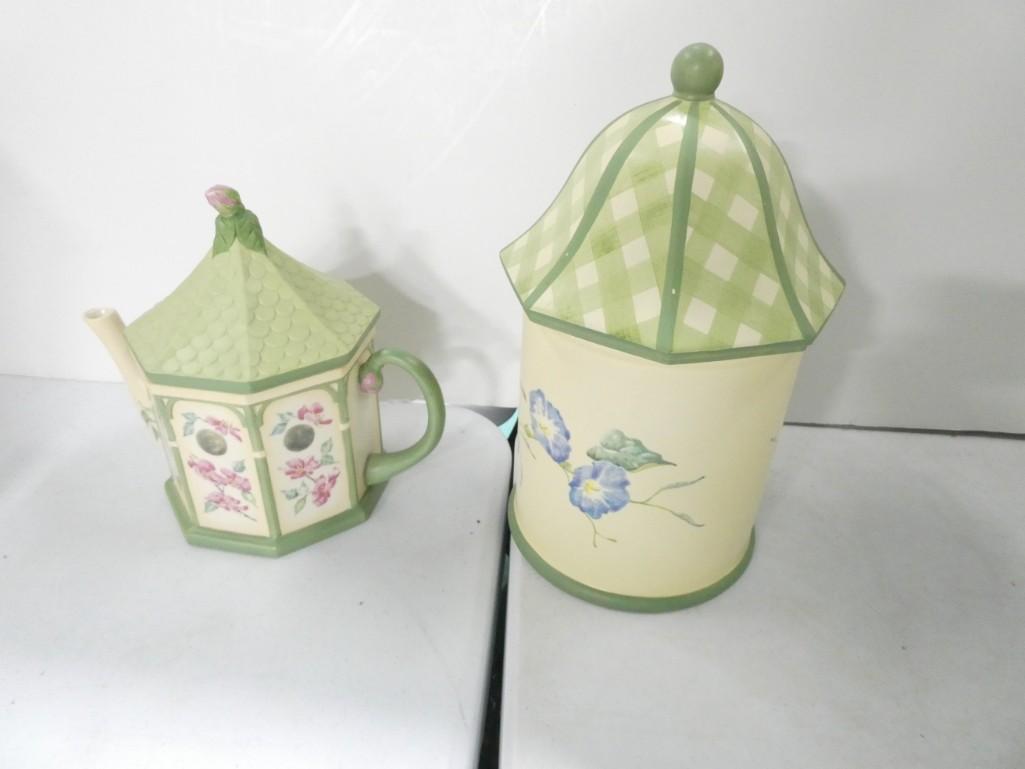 Lenox Cookie Jar and Teapot (1 of 5)