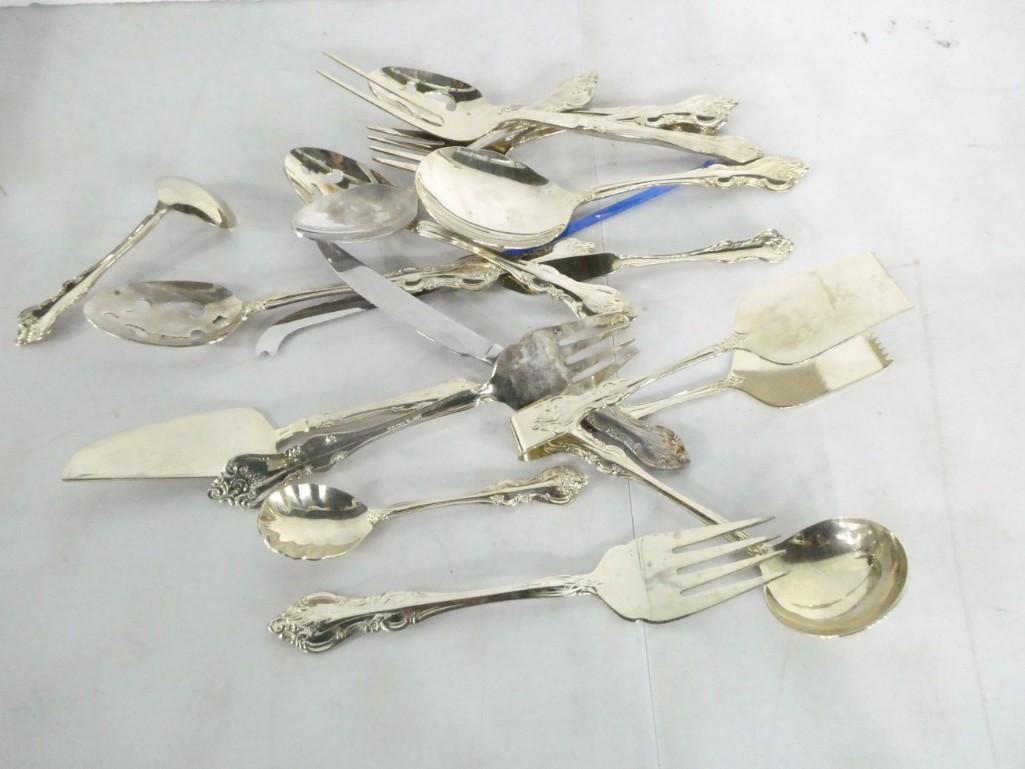 Lot of Flatware Mostly Serving Utensils: Lot of Flatware Mostly Serving Utensils