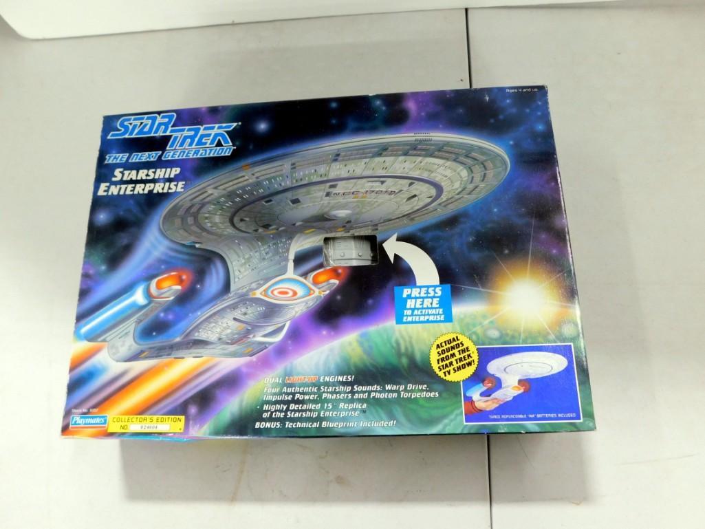 Star Trek TNG Starship Enterprise Model Toy New in Box (1 of 4)