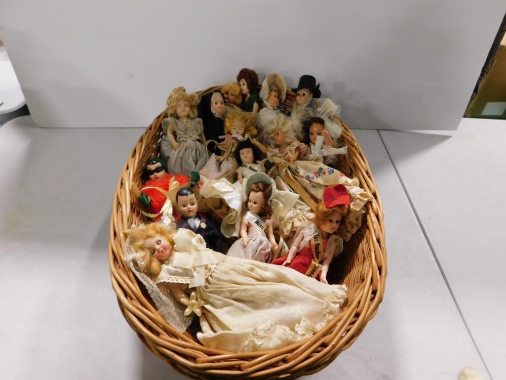 Approx 15 Small Dolls incl Miss Tastee Freez, Nun, Bride, etc: Approx 15 Small Dolls incl Miss Tastee Freez, Nun, Bride, etc