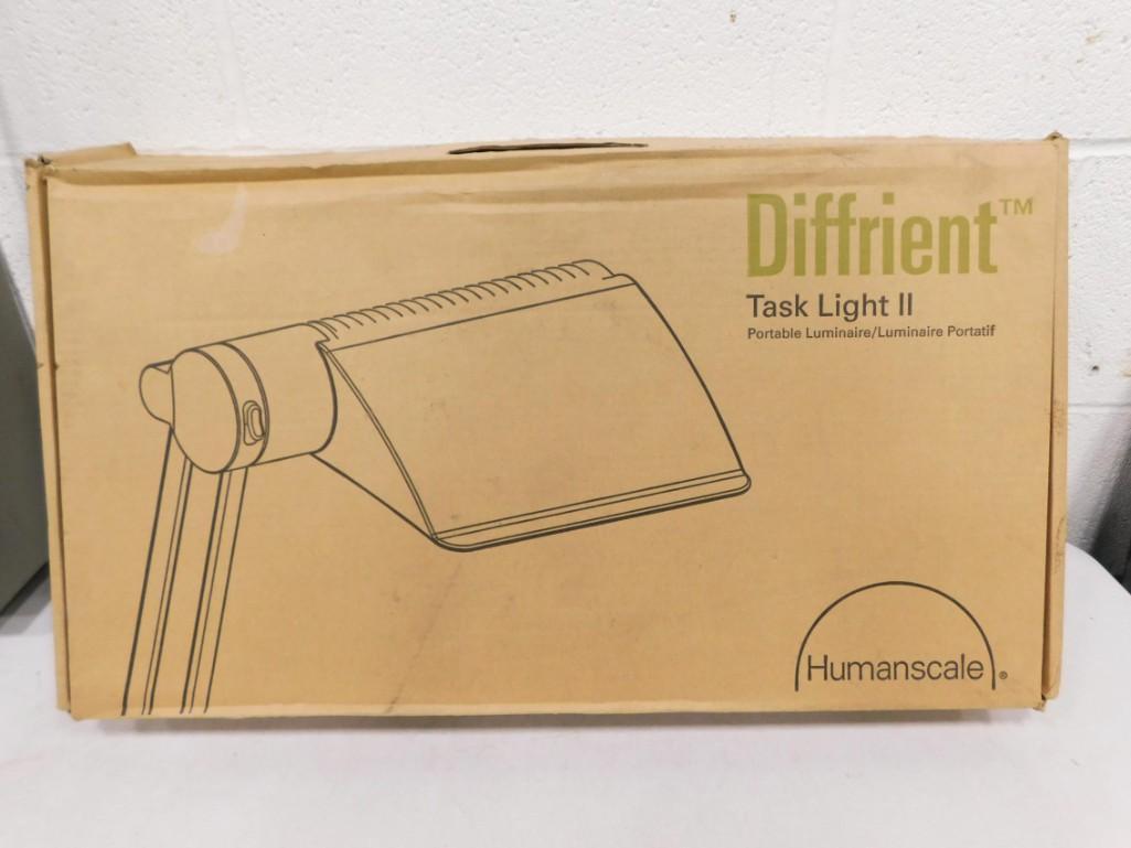 Humanscale Diffrient Task Light II New in Box Dual Arm Desk Lamp (1 of 3)