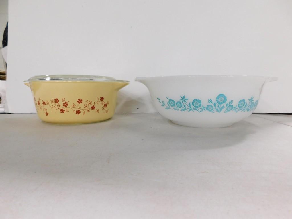 Vintage Pyrex Trailing Flowers Casserole Dish and  Glasbake Maid of Honor Mixing Bowl (1 of 7)