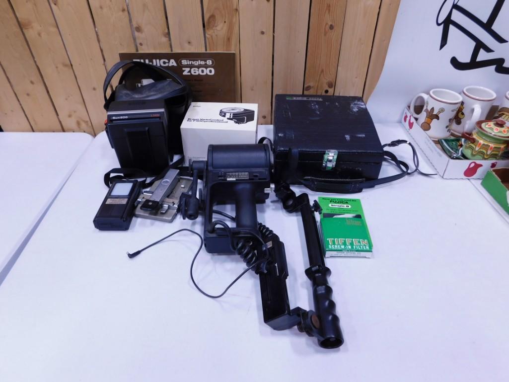 Camera Lot incl Polaroid Sun 600 Land Camera, Fujica Single-8 Z600 Camera, (1 of 6)