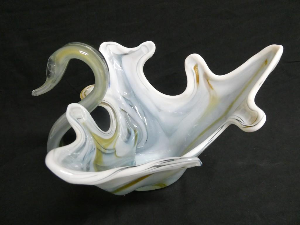1970s Blown Art Glass Swan Stretch Bowl with Swirls (1 of 4)