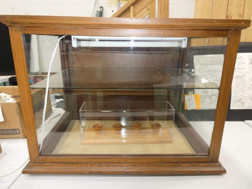 Vintage Wood and Glass Display Case and a 4 Collector Baseball Holder (1 of 6)