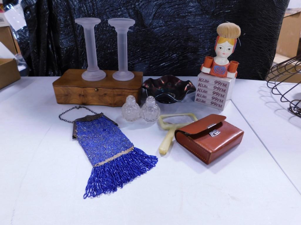 Vintage Lot including Beaded Purse, Lucite Magnifying Glass, Carnival Glass Bowl: Vintage Lot including Beaded Purse, Lucite Magnifying Glass, Carnival Glass Bowl, etc.