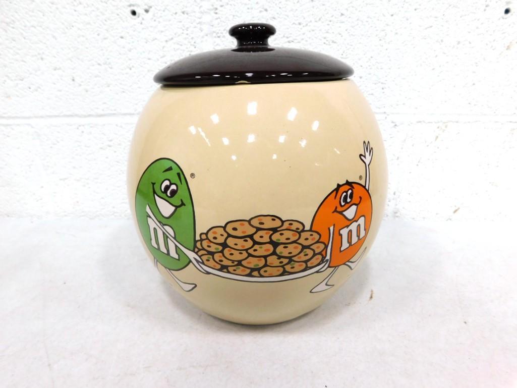 M&Ms Ceramic Cookie Jar (1 of 5)