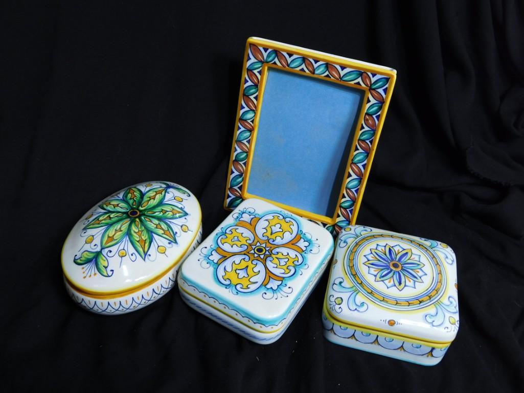 GP Deruta Pottery Lot incl 3 Trinket Boxes and 1 Picture Frame (1 of 10)