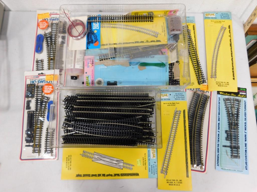 Lot of HO Scale Train Track incl Some New in Package: Lot of HO Scale Train Track incl Some New in Package
