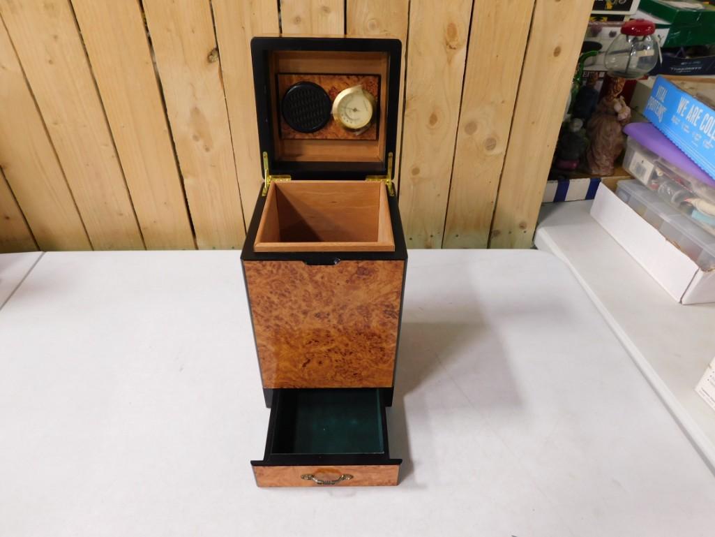 Large Humidor with Drawer: Large Humidor with Drawer