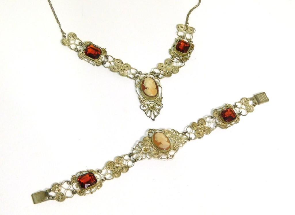 Vintage Filigree Cameo Necklace and Bracelet Set: Vintage Filigree Cameo Necklace and Bracelet Set