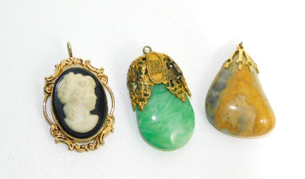 Cameo Pendant / Brooch and 2 Semi Precious Stone Pendants (1 of 3)