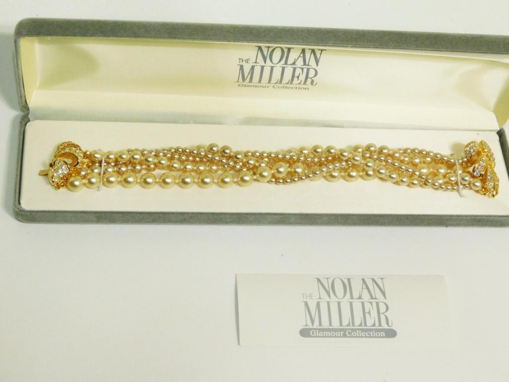 Nolan Miller Bracelet: Nolan Miller Bracelet Note: quarter is not included
