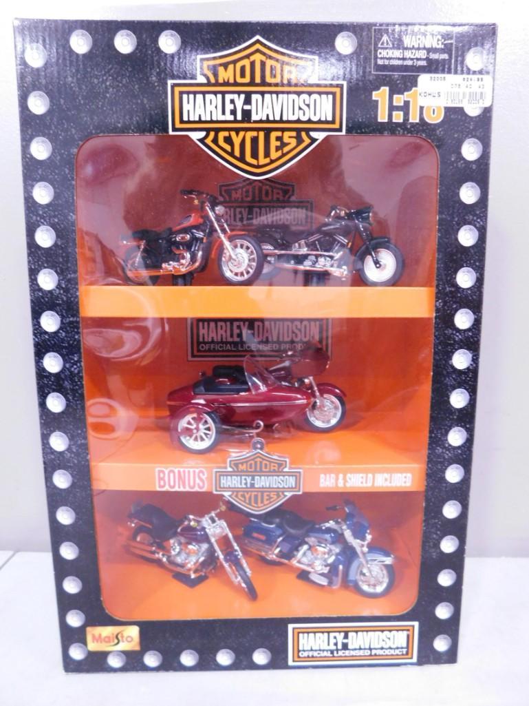 Harley Davidson 1:18 Scale Model Motorcycles Die Cast Metal with Plastic Parts (1 of 4)