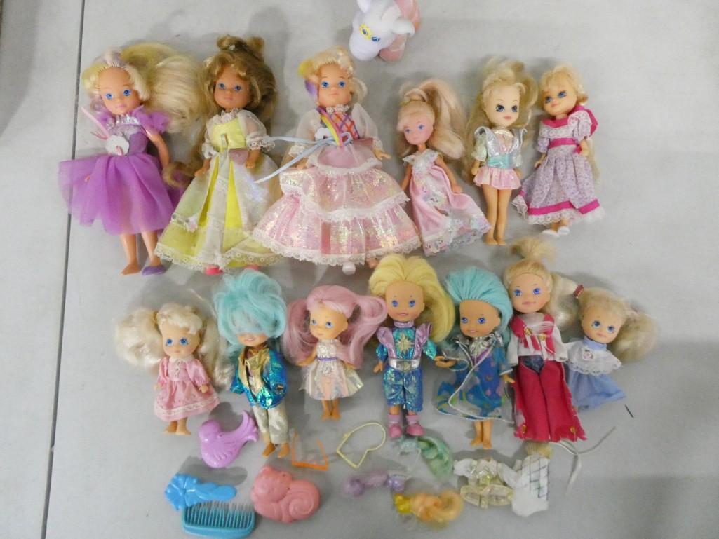 Vtg 1980s Hasbro Moon Dreamers, My Little Pony G1, Lady Lovely Locks Dolls Lot: Vintage 1980s Hasbro Moon Dreamers, My Little Pony G1, Lady Lovely Locks Dolls Lot . Includes Moon Dreamers Sparky Dreamer, Whimzee, Blinky, Stumbles. Moon Dreamers had glow in the dark hair gimmick.