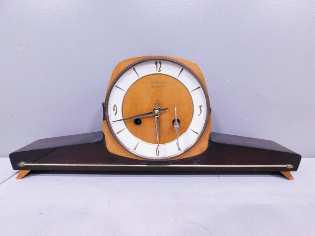 MId Century Belcanto Mantle Clock with Key (1 of 5)