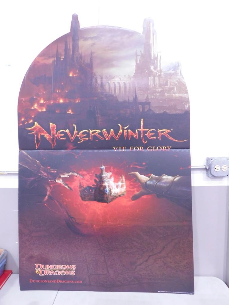 Dungeons & Dragons Neverwinter Advertising Standee Cardboard (1 of 5)
