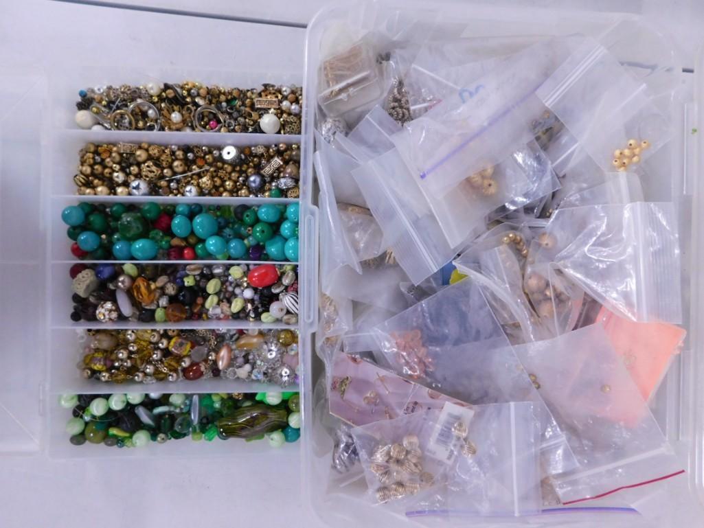 Lot of Beads and Jewelry Making Supplies (1 of 7)