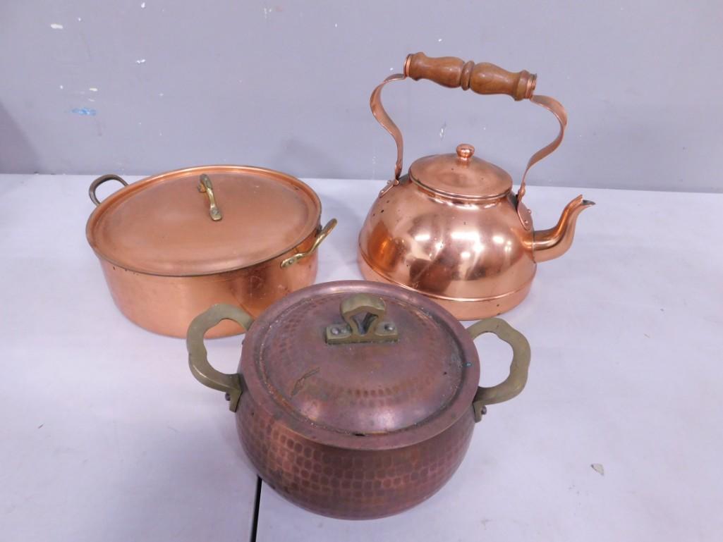 2 Copper Kettles with Lids and Brass Handles and a Copper Tea Kettle (1 of 6)
