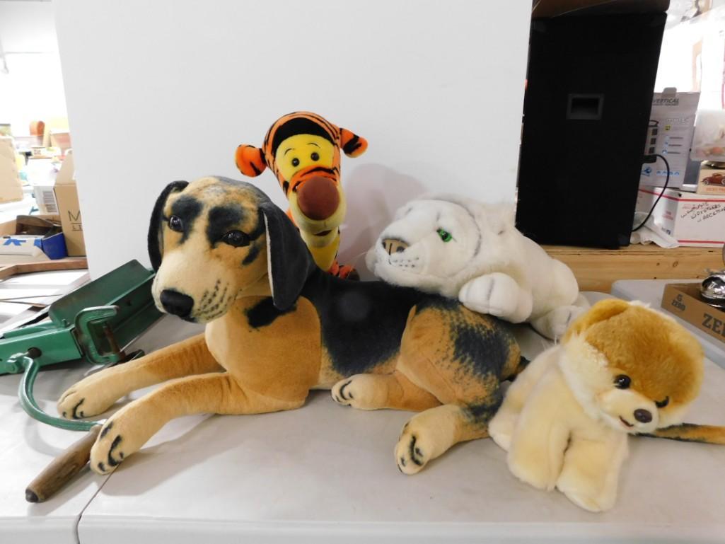 Plush Stuffed Animal Lot including Tigger, White Lion, Dogs (1 of 6)