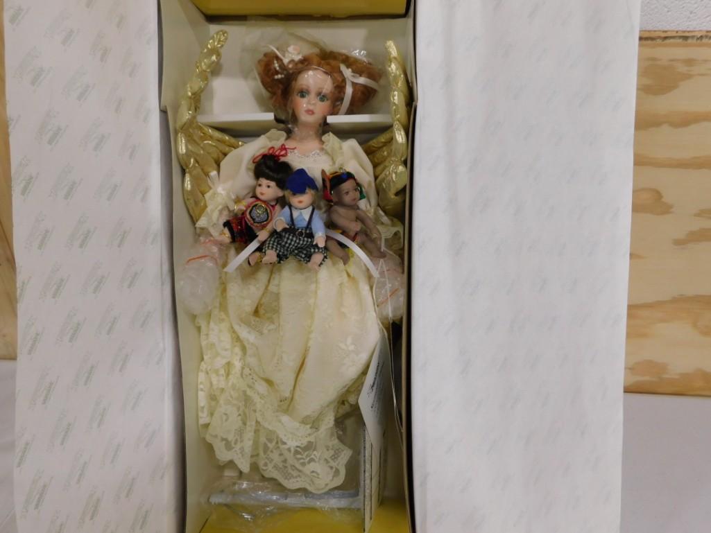 New in Box Seymour Mann Doll with COA (1 of 6)