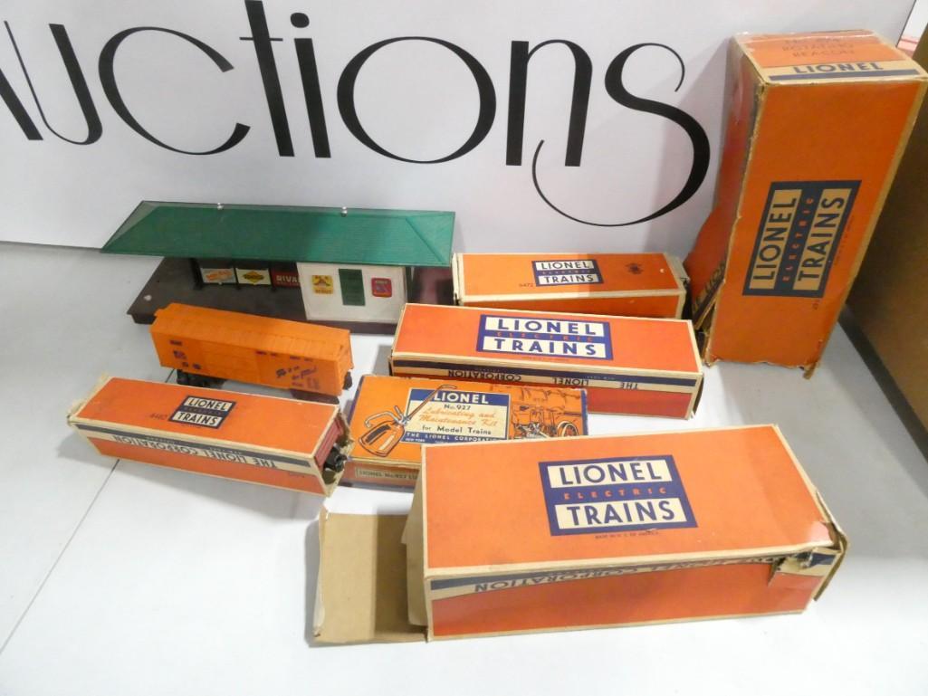 Lot of Lionel Trains and Train Accessories: Lot of Lionel Trains and Train Accessories