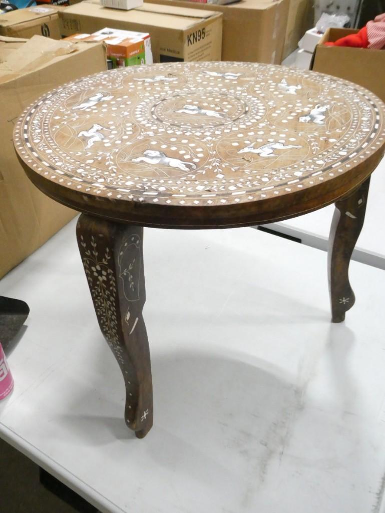 Inlay Table with Animal Design: Inlay Table with Animal Design Approx 19 1/2" in diameter and 18" tall . Comes with a piece of glass for the top, but the glass is scratched