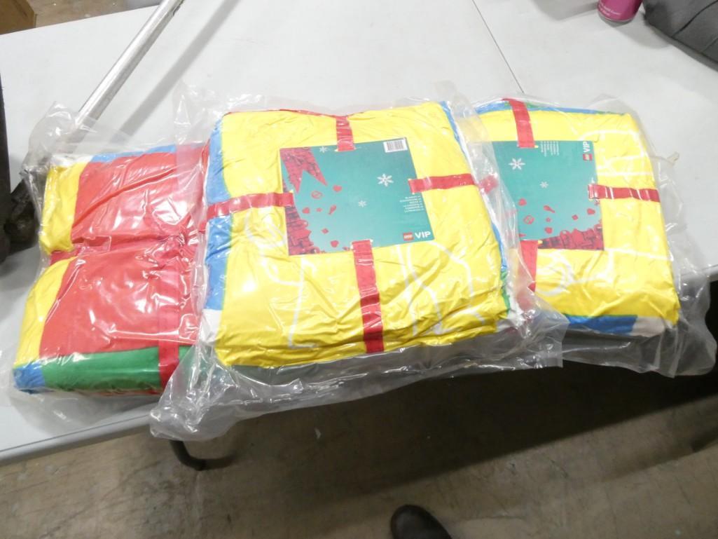 3 Vacuum Sealed LEGO Blankets (1 of 4)