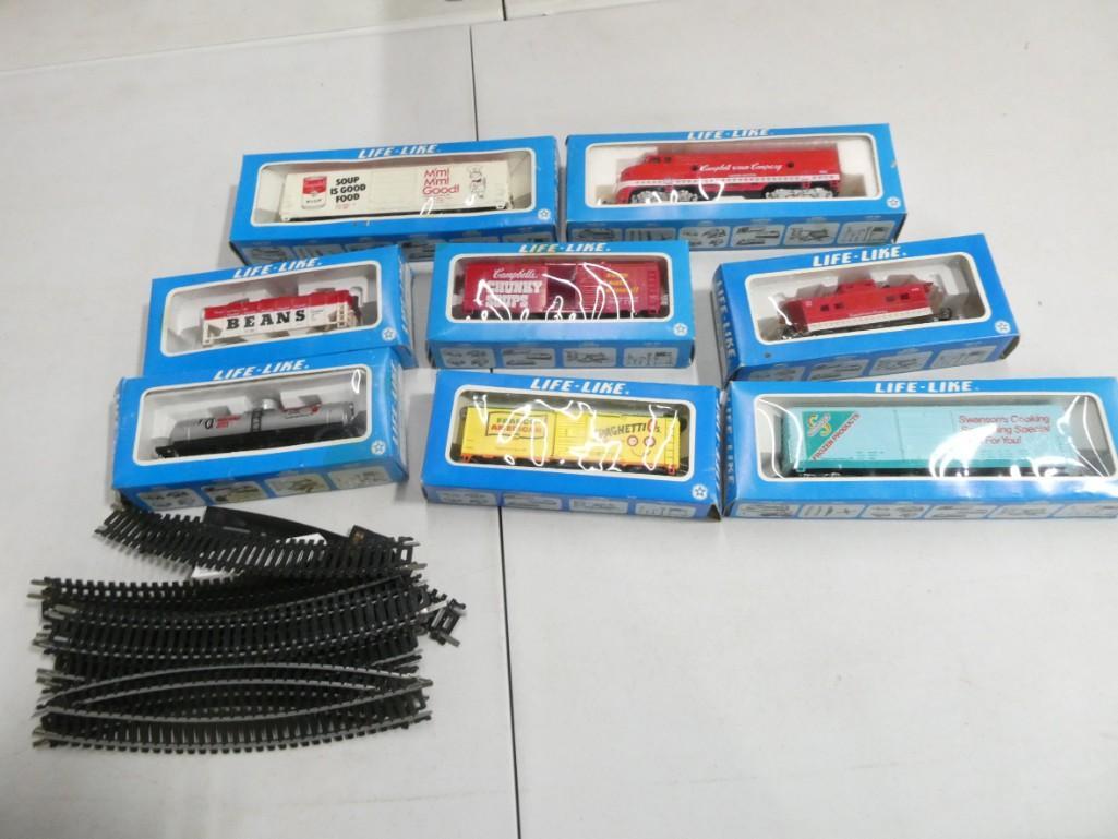 HO Scale RR Track and Misc Train Cars incl Spaghetti-O's, Swanson, Campbells Soup, Campbells Engine, (1 of 5)