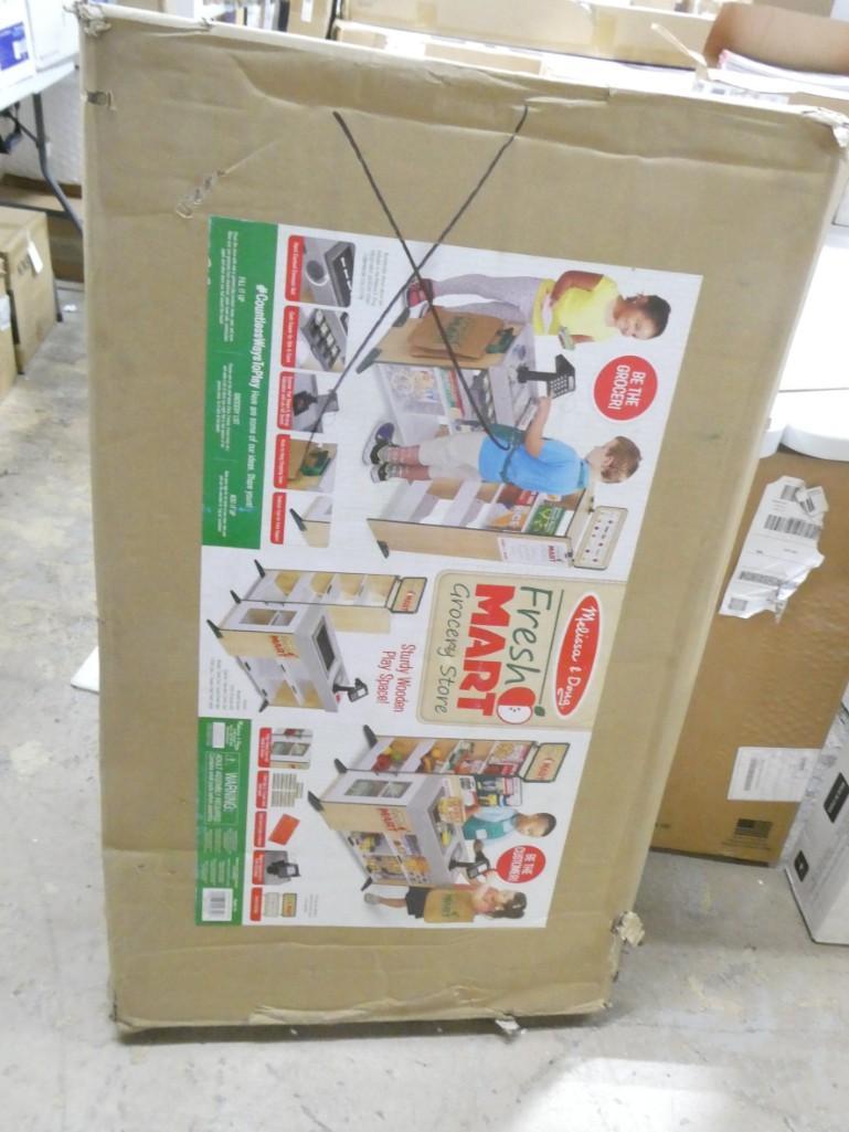 New in Box Melissa and Doug Fresh Mart Grocery Store: New in Box Melissa and Doug Fresh Mart Grocery Store