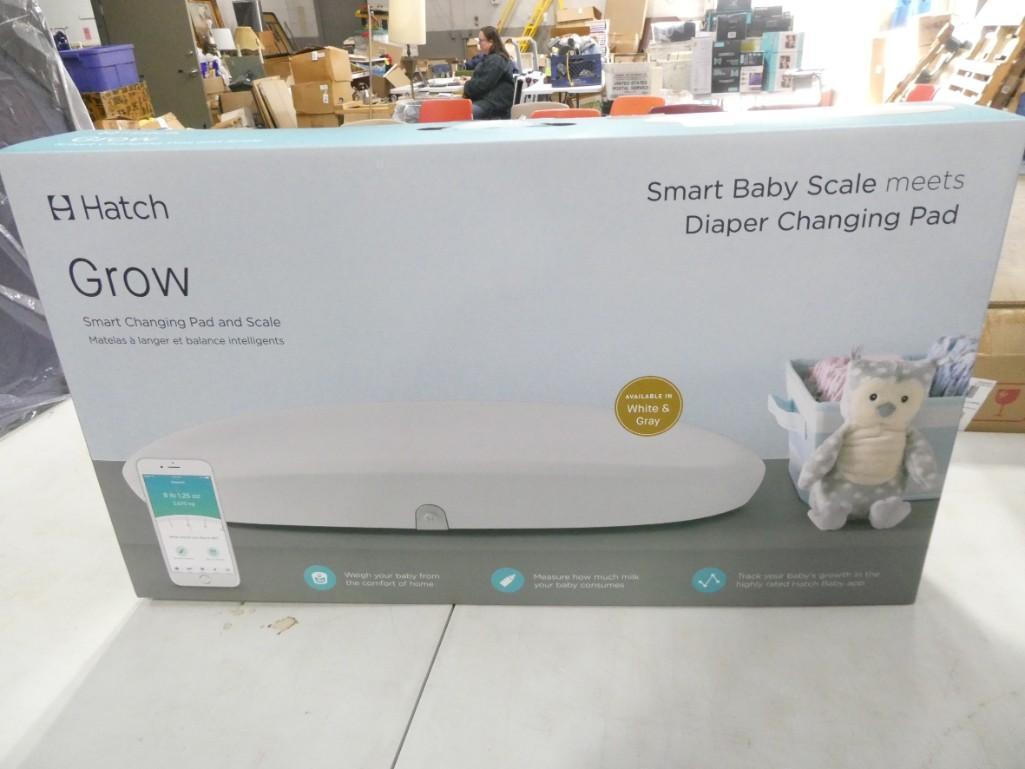 Hatch Smart Baby Scale and Diaper Changing Pad New in Box (1 of 4)