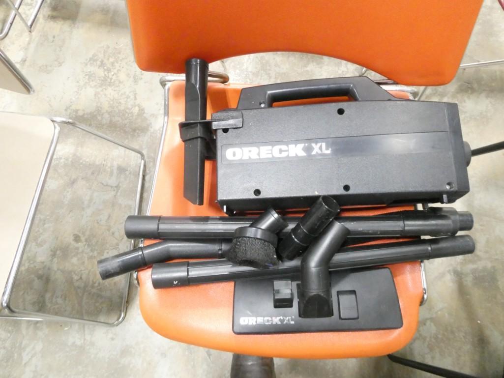 Oreck XL Vacuum Cleaner (1 of 5)