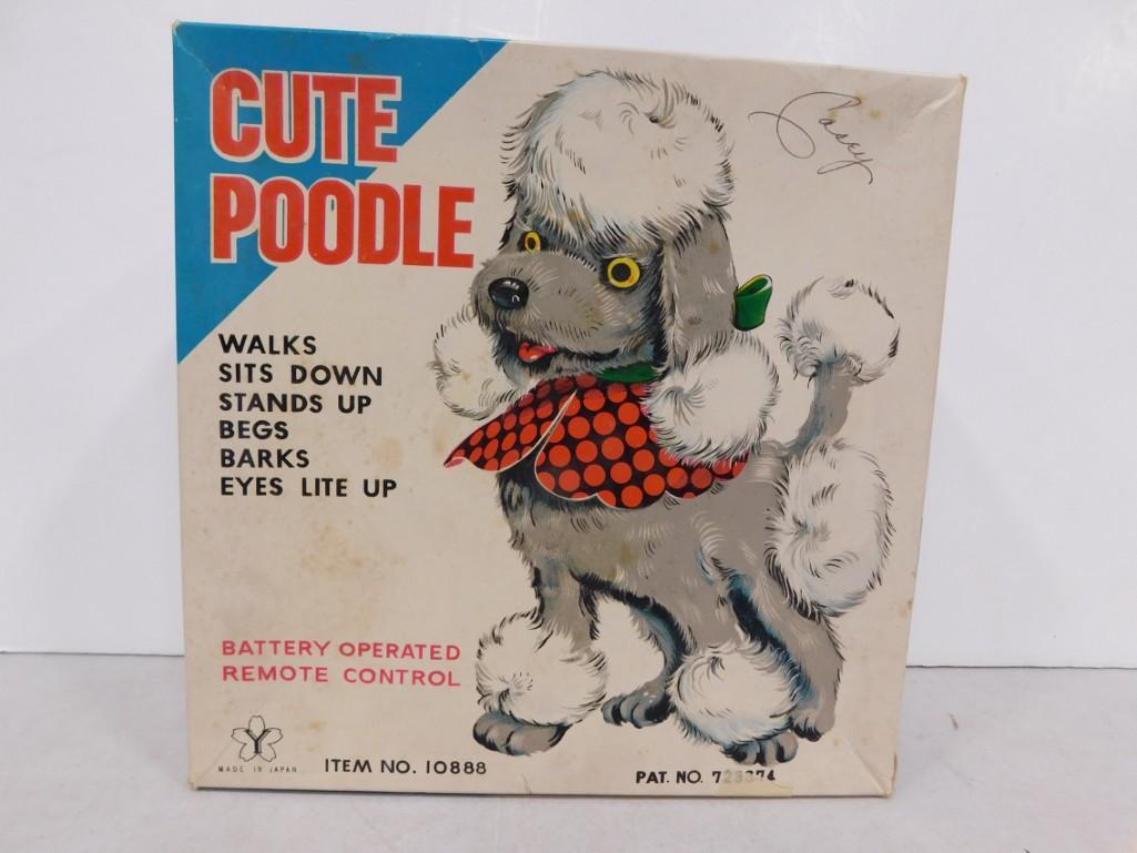 Vintage Cute Poodle Battery Operated Remote Control Toy in Original Box Made in Japan (1 of 8)