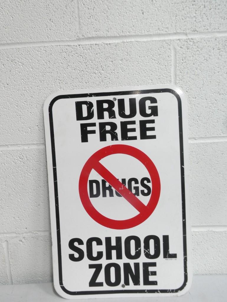 Drug Free School Zone Street Sign (1 of 2)