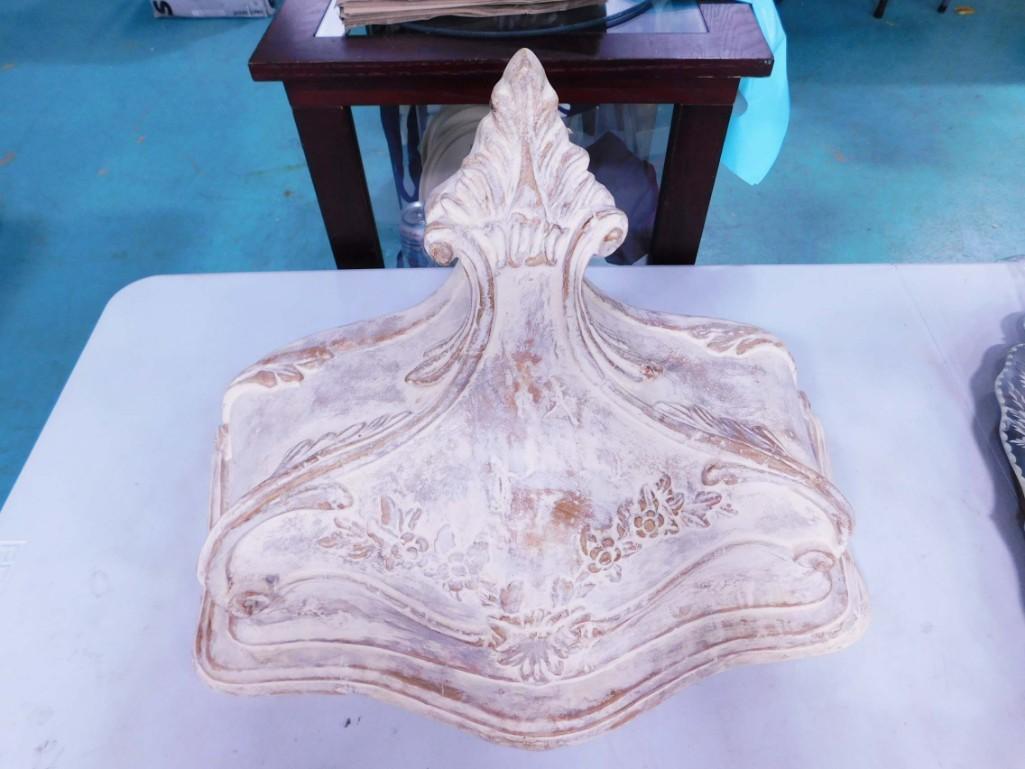 Decorative Wall Shelf: Decorative Wall Shelf