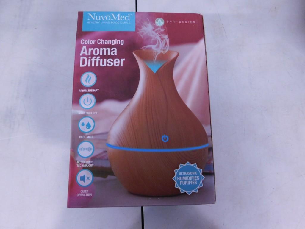 Color Changing Ultrasonic Aroma Diffuser New in Box (1 of 2)