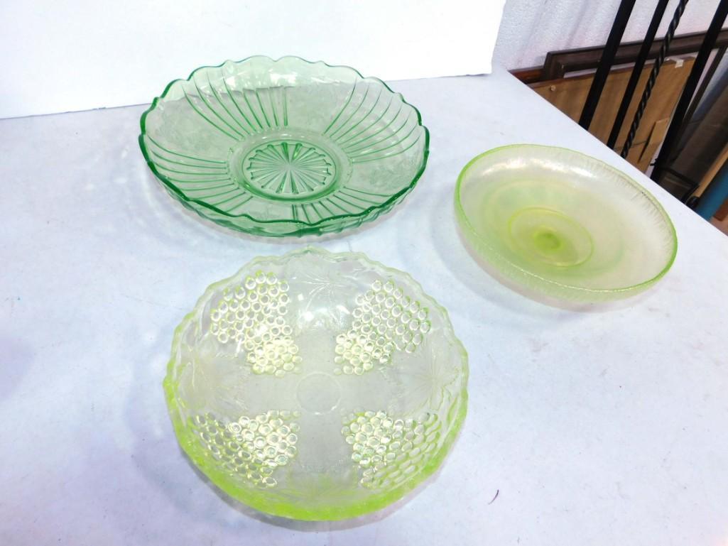 2 Vaseline Glass Bowls - Yellow and 1 Green Depression Glass Mayfair Open Rose Serving Bowl Uranium (1 of 10)