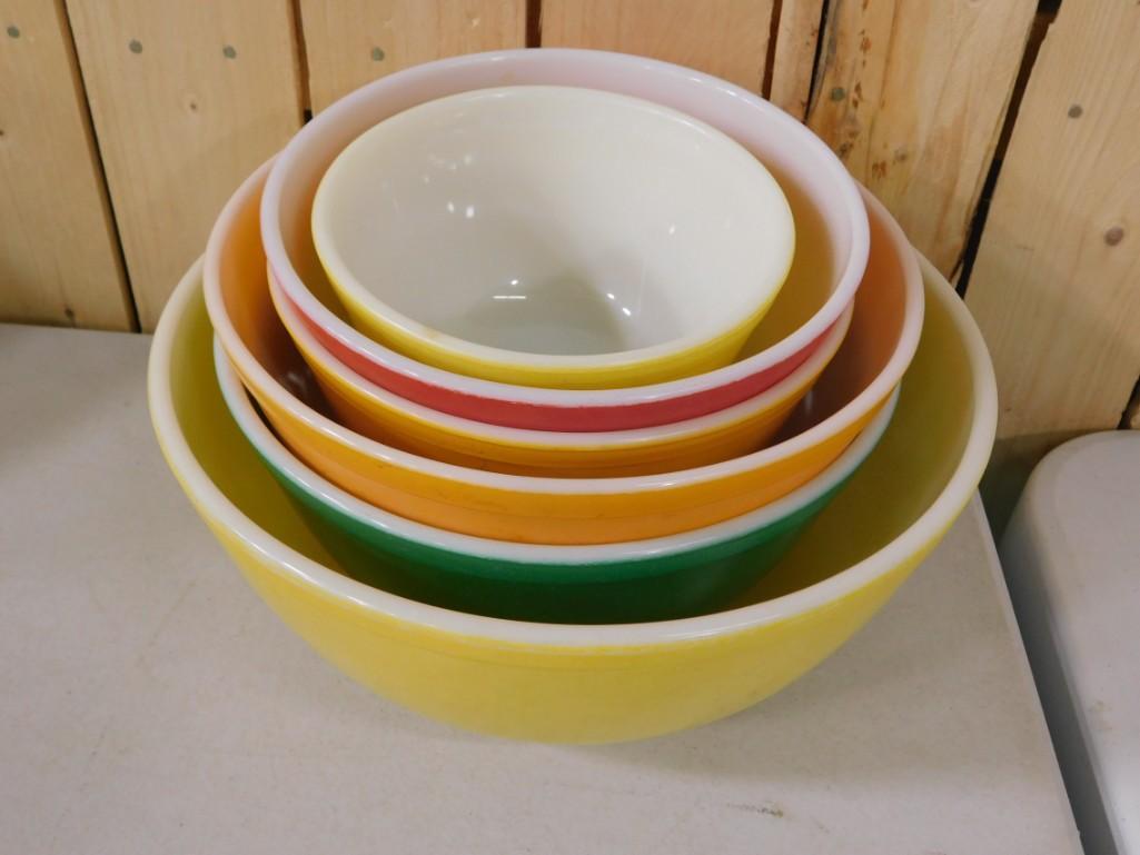 Lot of 6 Glass Bowls including Pyrex (1 of 6)